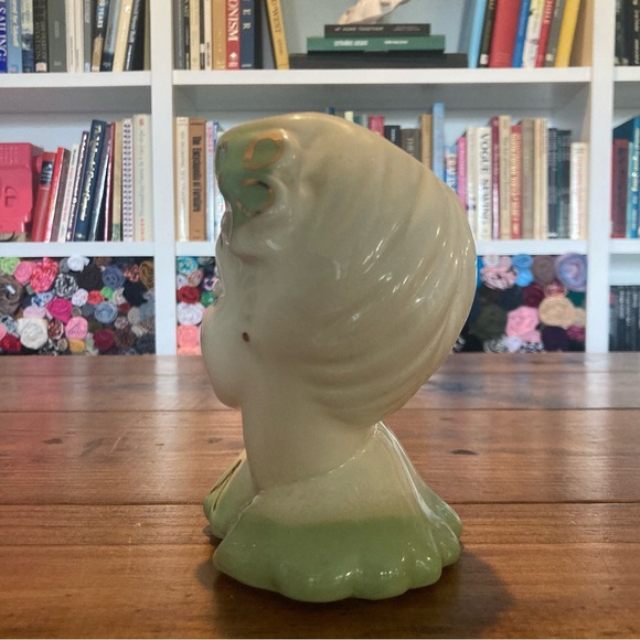 Vintage 1950's Retro Lady Head Vase 
ca Vintage  Ceramic Lady Head Vase - Picture 5 of 8
